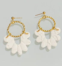 Load image into Gallery viewer, Winter White Earrings