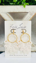 Load image into Gallery viewer, Winter White Earrings